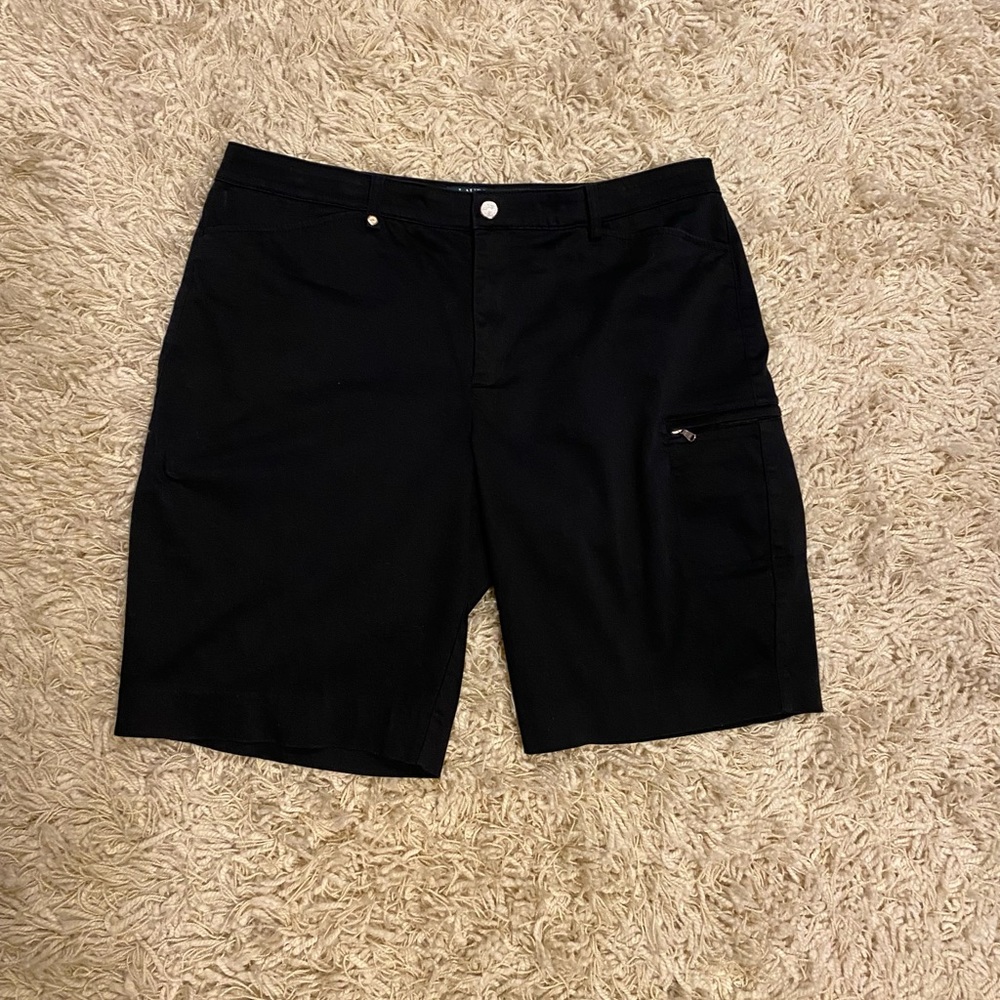 Lauren Ralph Lauren Stretch Bermuda Active Short Women’s, size 12. Black
